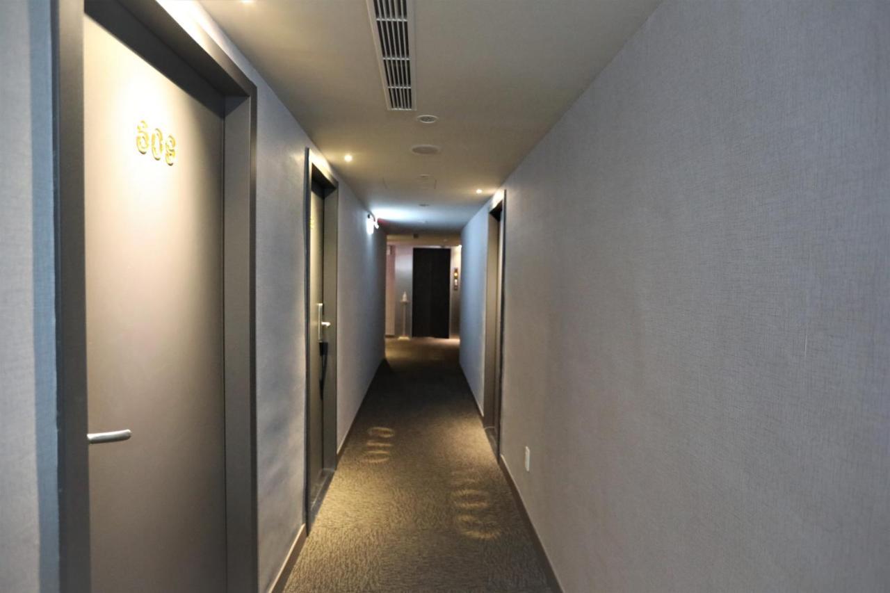 Chair Man Hotel Тайбэй Экстерьер фото