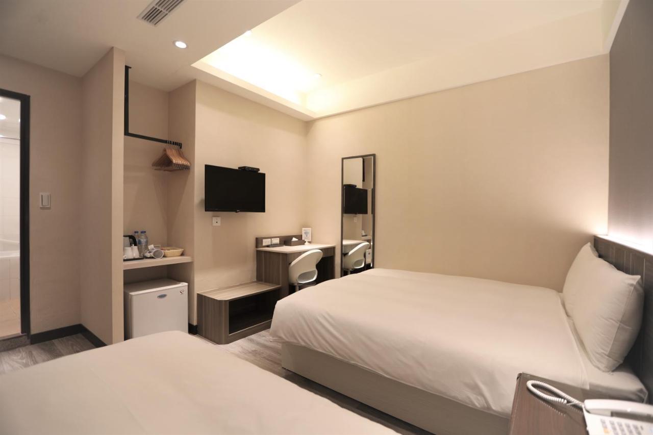 Chair Man Hotel Тайбэй Экстерьер фото