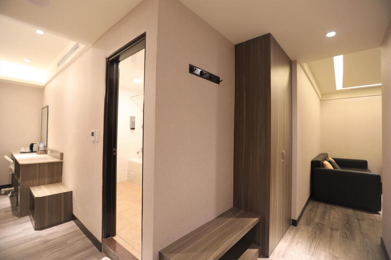 Chair Man Hotel Тайбэй Экстерьер фото