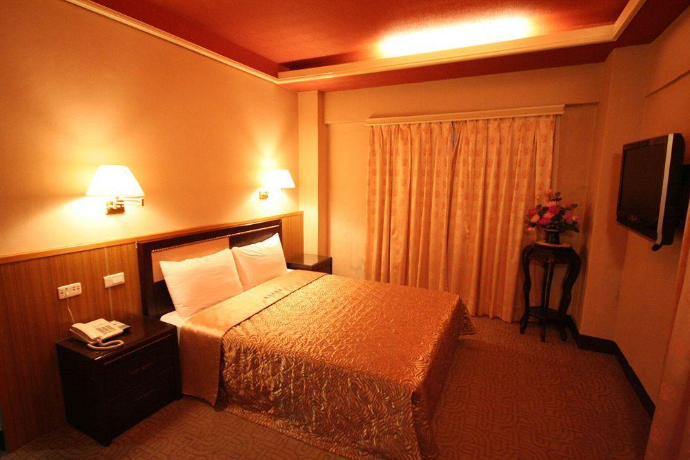 Chair Man Hotel Тайбэй Экстерьер фото