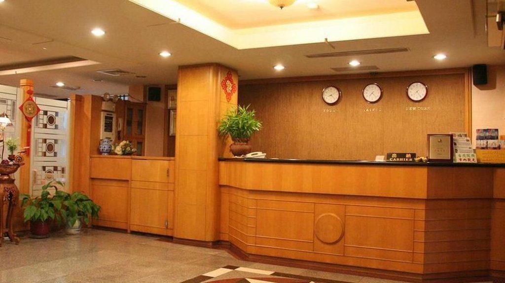 Chair Man Hotel Тайбэй Экстерьер фото